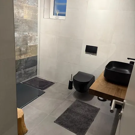Veralto - Modern With View Vakantiehuis Vacallo